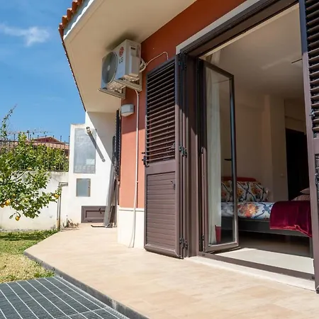 Casa Terra D'aci Appartamento *